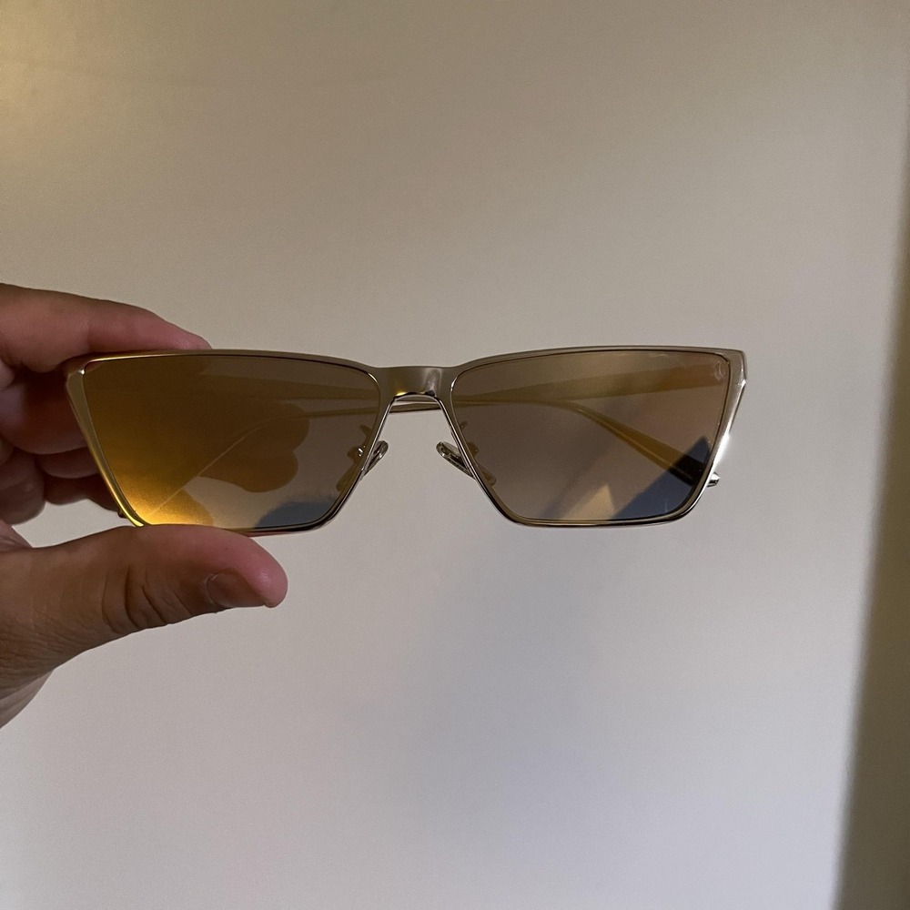 Quay Bad Habit Adorned Sunglasses Womens Gold Cat Eye Limited Edition 79959